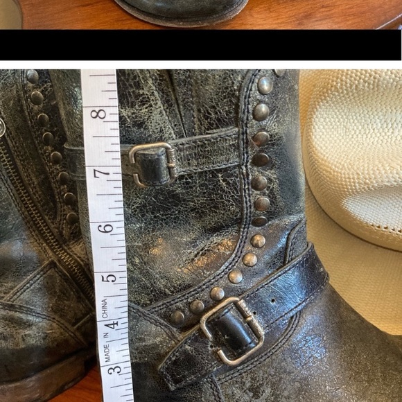 Leathers Distressed boots size 9/10 in charcoal
gray. Gently used. Tory Burch - Picture 3 of 6